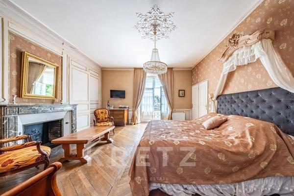 Bourgogne - Demeure de caractère de 450 m2 avec 8 suites, terrasses et court privée