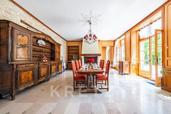 Bourgogne - Demeure de caractère de 450 m2 avec 8 suites, terrasses et court privée