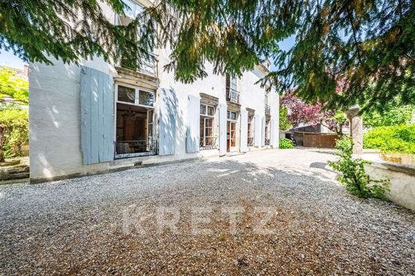 Bourgogne - Demeure de caractère de 450 m2 avec 8 suites, terrasses et court privée