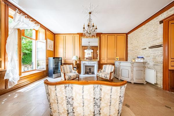 Bourgogne - Demeure de caractère de 450 m2 avec 8 suites, terrasses et court privée