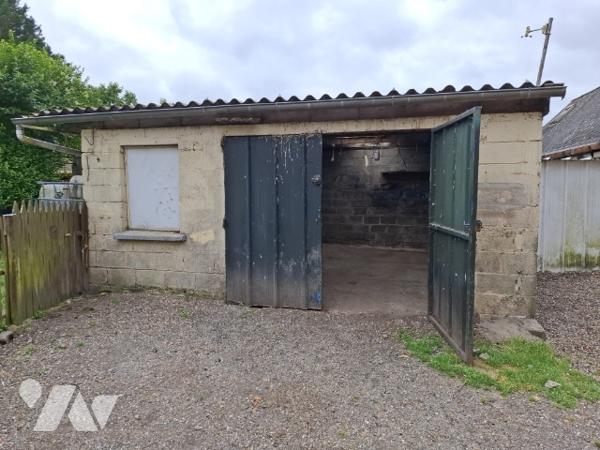 A vendre maison sur 2 étages construite en  parpaings