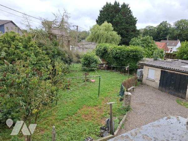 A vendre maison sur 2 étages construite en  parpaings