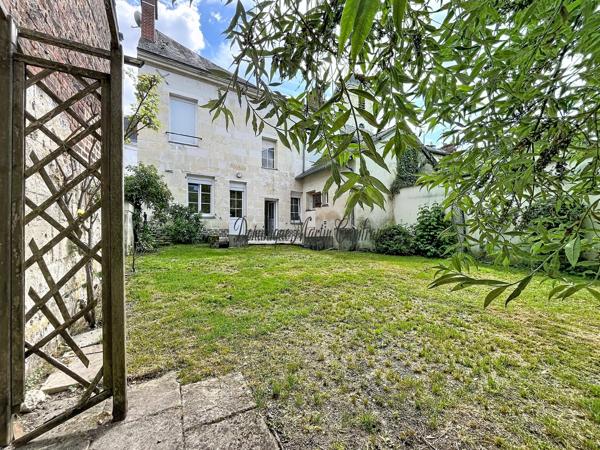 NOUVEAU PRIX – LA CHARTRE-SUR-LE-LOIR – 5 CHAMBRES, JARDIN & STATIONNEMENT – 164 900 € FAI