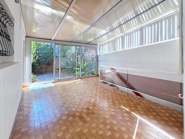 Charmante maison de ville, garage et jardin