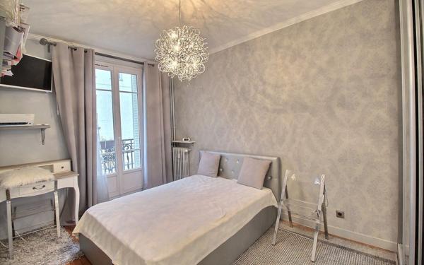 Appartement à vendre    2 pièces • 32 m2 Clichy