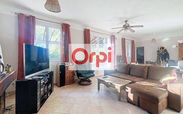 Maison à vendre    5 pièces •  Lambesc