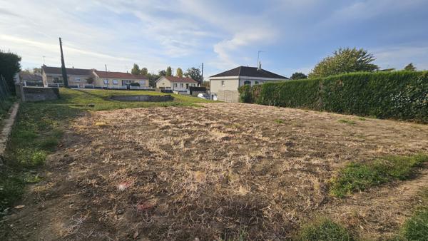 Maulévrier – Rare terrain constructible de 948 m² à proximité du centre-bourg