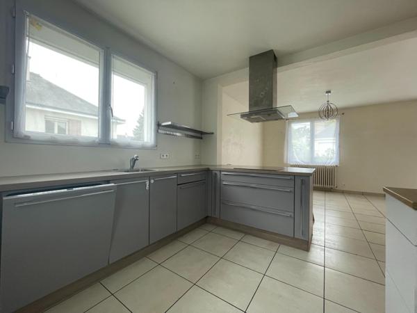 Maison à JOUE-LES-TOURS, 37300 - 8 pièces 158m²