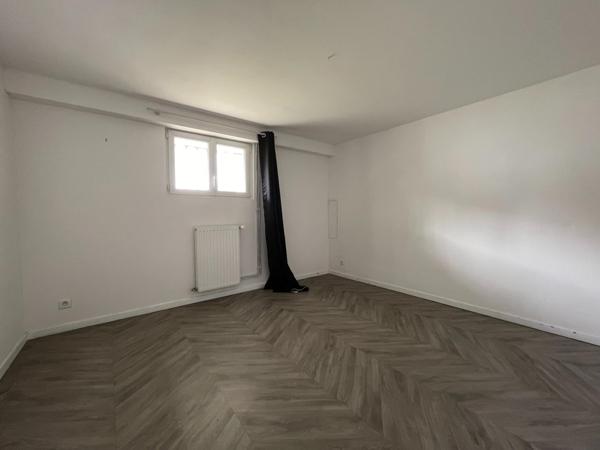 Maison à JOUE-LES-TOURS, 37300 - 8 pièces 158m²