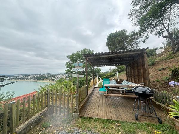 Maison MEUBLEE  - 7 chambres - 2 niveaux - VUE MER - PLERIN