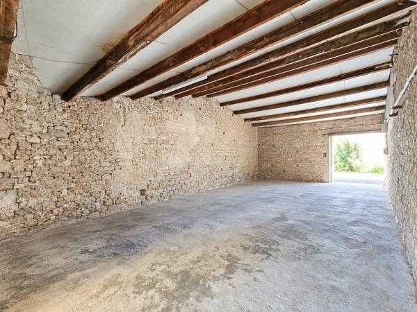 Terrain à vendre 315M²  MARSILLY CŒUR DE BOURG – TERRAIN AVEC CHAI EN PIERRE, RARE ET PLEIN DE POTENTIEL