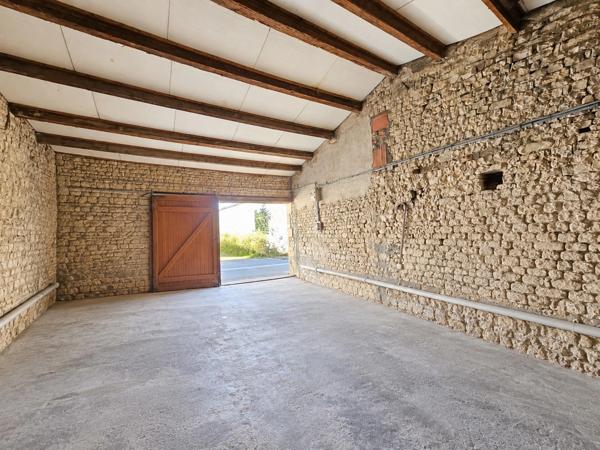 Terrain à vendre 315M²  MARSILLY CŒUR DE BOURG – TERRAIN AVEC CHAI EN PIERRE, RARE ET PLEIN DE POTENTIEL