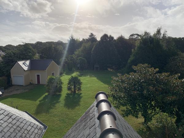 Pleurtuit (35730) Pleurtuit. Propriété de 323 m2 terrain arboré de 8 480 m2 dont 1 500 m2 constructibles