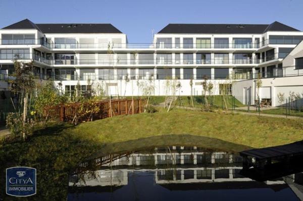 Appartement à louer 4 pièces 109.8m²