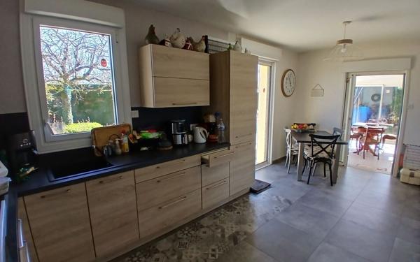 Maison à vendre    7 pièces •  La Guyonnière