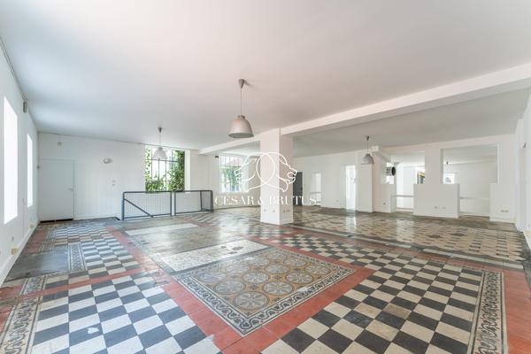 Lyon 7(La Madeleine) : Loft atypique de 244 m²