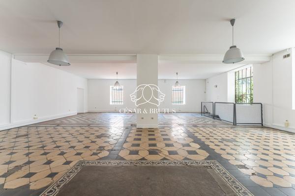 Lyon 7(La Madeleine) : Loft atypique de 244 m²