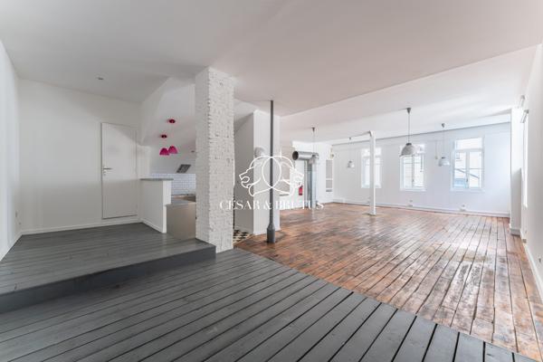 Lyon 7(La Madeleine) : Loft atypique de 244 m²