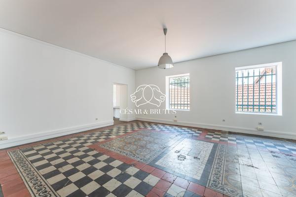 Lyon 7(La Madeleine) : Loft atypique de 244 m²