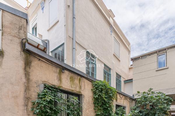 Lyon 7(La Madeleine) : Loft atypique de 244 m²
