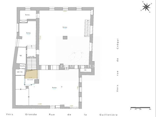 Lyon 7(La Madeleine) : Loft atypique de 244 m²