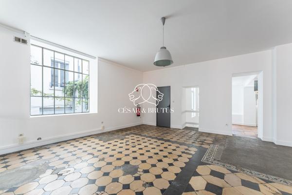 Lyon 7(La Madeleine) : Loft atypique de 244 m²