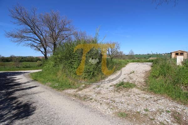 Odars (31450) Terrain constructible - Surface totale de 1103m²