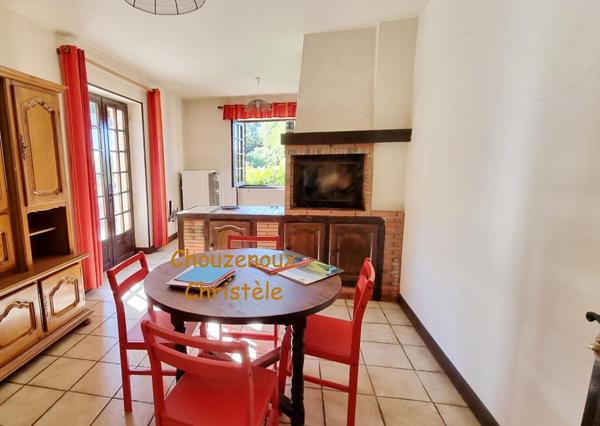24330  Milhac d'Auberoche : maison Périgourdine