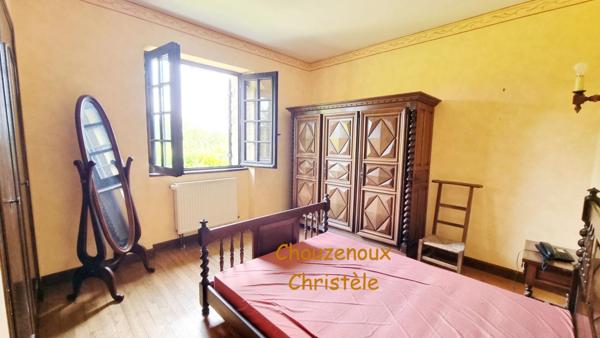 24330  Milhac d'Auberoche : maison Périgourdine