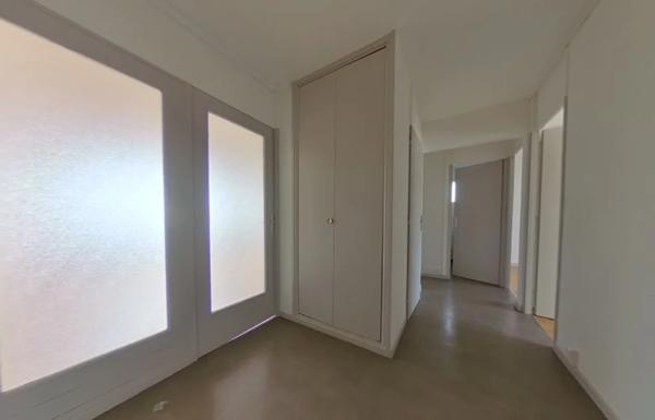 APPARTEMENT T3 A LOUER - LYON 8EME ARRONDISSEMENT Mairie 75.72 m 2 1 090 € charges comprises par mois