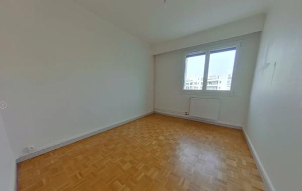 APPARTEMENT T3 A LOUER - LYON 8EME ARRONDISSEMENT Mairie 75.72 m 2 1 090 € charges comprises par mois