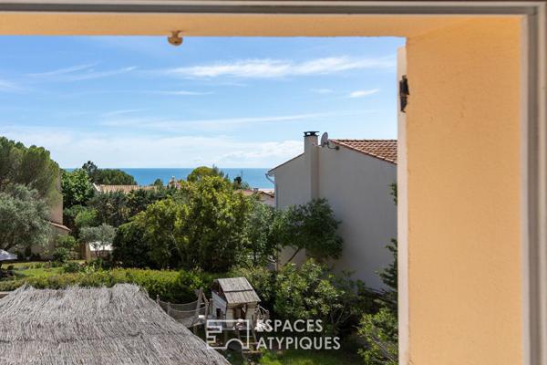 Villa familiale rénovée avec vue mer, terrasse plein sud et dépendance