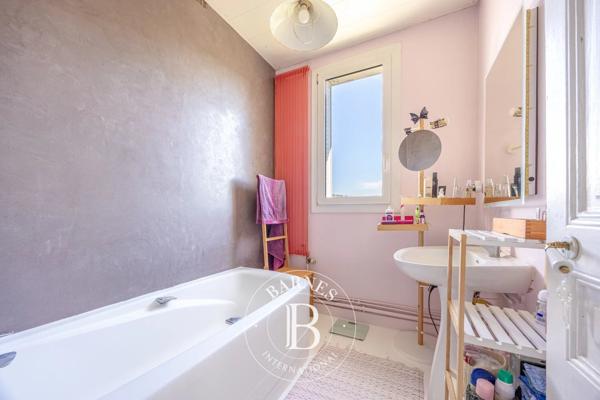 Sèvres, Maison 3 Chambres -  100 m² à vendre
