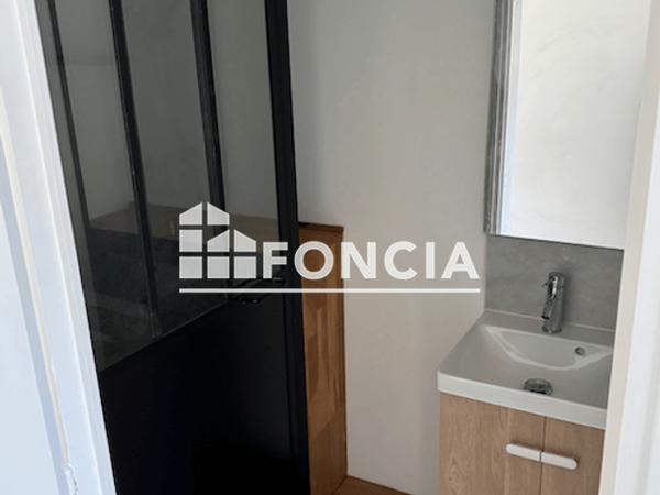 Location Studio 31 m² - 18 RUE POCQUET LIVONNIERES Angers 49100