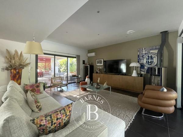 Toulouges, Villa 5 Chambres -  184 m² à vendre