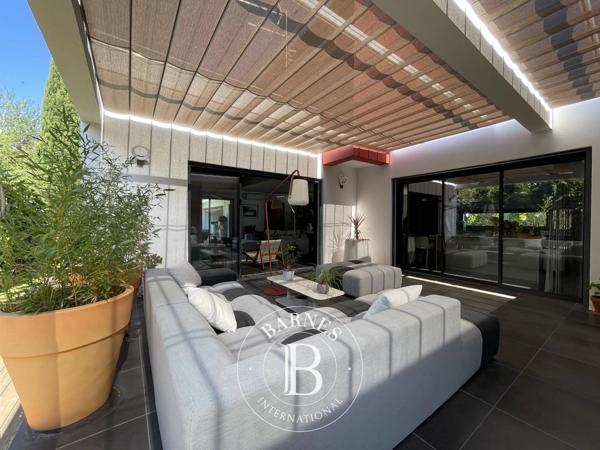Toulouges, Villa 5 Chambres -  184 m² à vendre