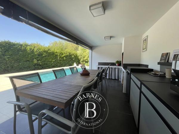 Toulouges, Villa 5 Chambres -  184 m² à vendre