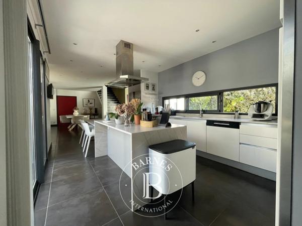 Toulouges, Villa 5 Chambres -  184 m² à vendre