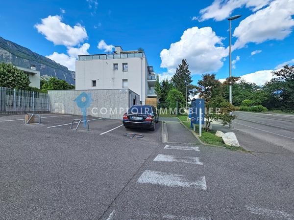 Appartement
                                                                                                                                                                                                                                                                                                                        3 pièce(s)                                                                                                                                                                                                          2 chambre(s)                                                                                                                                                                                                          62  m²