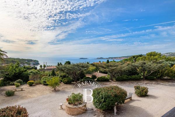 Sanary-sur-Mer, Villa 4 Chambres -  200 m² à vendre