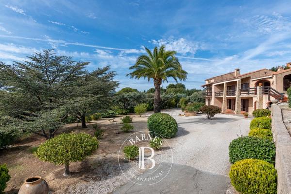 Sanary-sur-Mer, Villa 4 Chambres -  200 m² à vendre