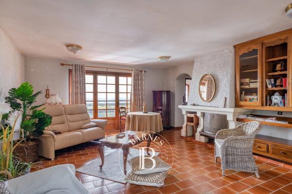 Sanary-sur-Mer, Villa 4 Chambres -  200 m² à vendre