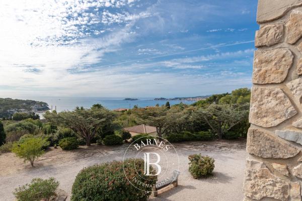 Sanary-sur-Mer, Villa 4 Chambres -  200 m² à vendre