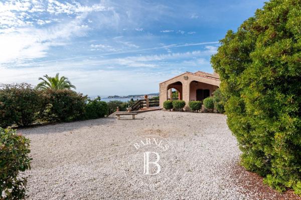 Sanary-sur-Mer, Villa 4 Chambres -  200 m² à vendre