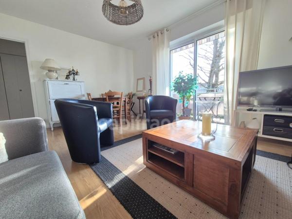 Appartement à vendre 2 pièces ROYAN (17) - LE PARC - Balcon - Cave - Parking