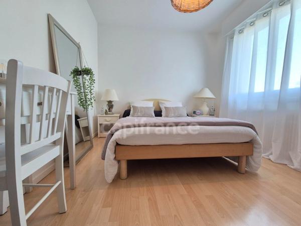 Appartement à vendre 2 pièces ROYAN (17) - LE PARC - Balcon - Cave - Parking