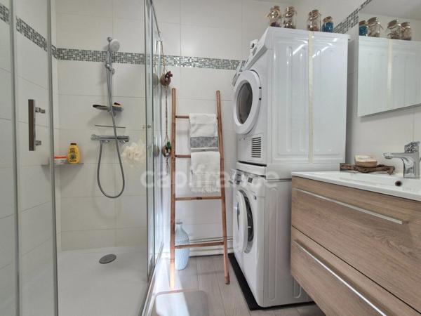 Appartement à vendre 2 pièces ROYAN (17) - LE PARC - Balcon - Cave - Parking