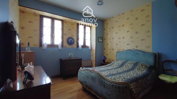 Ferme
                                                                                                                                                                                                                                                                                                                        6 pièce(s)                                                                                                                                                                                                          3 chambre(s)                                                                                                                                                                                                          150  m²