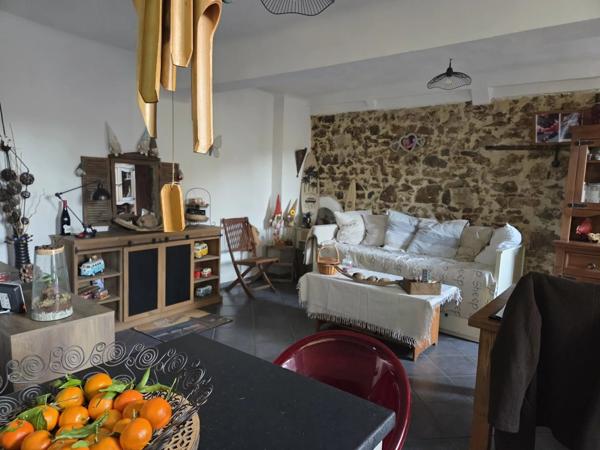 La Placeola – maison de village lumineuse au cœur historique de PIGNANS