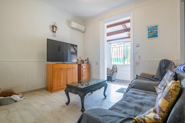 Viager occupé 100 % bouquet · Maison de ville rénovée avec cour privative · La Seyne proche Port